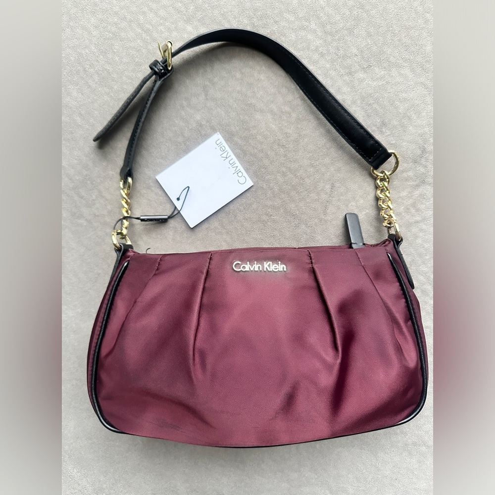 ❌SOLD❌NWT Calvin Klein Florence Nylon Burgundy & Gold Chain Shoulder Bag